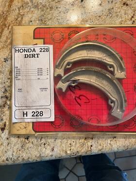 43120-428-013 Caltric Fl4874bs136hy Brake Shoes For 1983-1985 Honda Xr350r Cr125 250 480 And 500