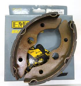 93-39169 Emgo Sintered Metal Brake Shoes For Honda Fl350 Fl400 Trx200 Trx250