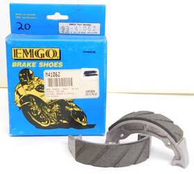 54410-04002 Emgo 93-41062 Grooved Brake Shoes For Suzuki Jr50 1978-04 Kdx50