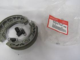 Honda 06450-968-405 Nos Brake Shoes Set 87-88 Trx125