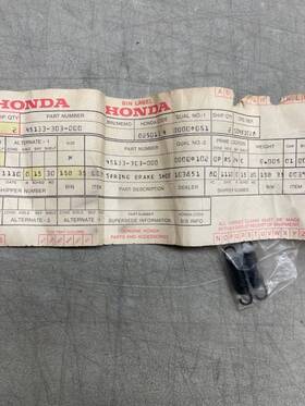 Honda 45133-303-000 Genuine Oem Nos Brake Shoe Spring Lot Of 2 Discontinued