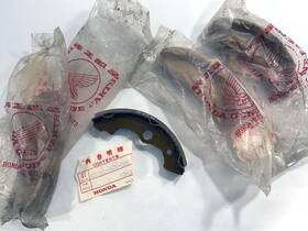 45151-hc5-006 Honda Nos Foreman Set Of 4 Front Brake Shoes