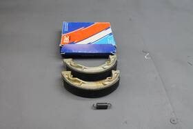 Ebch331 Honda 1985 Cr125r 250 480 500 Xr350 Brake Shoe Set