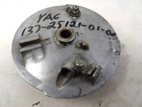 137-25121-01-00 Yamaha Ya6 Rear Brake Plate 137-25121-01-00 Yamaha Ya6 Rear Brake Plate