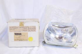 1uv-84320-60 Yamaha Nos Oem 1986 Ce50 Headlight Unit