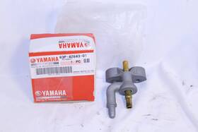 63p-42643-01 Yamaha New Oem Cowling Plate Clamp