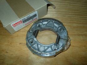 Yamaha 90891-20215 2001 Vino 50 Xc50 New Old Stock Nos Oem Brake Shoe Set Provides