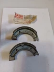 Nos New Oem Yamaha SH50 Razz 1992 2001 Front Brake Shoe Set 27V-W2535-10. Fixed Price $19.99.