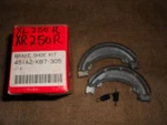 Nos Honda Oem Brake Shoe Kit CB125 CR125 CR250 CR480 XL125 XL250 451A2-KB7-305. Fixed Price $24.00.